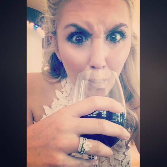 Meet your Posher, Andria - Picture 5 of 5